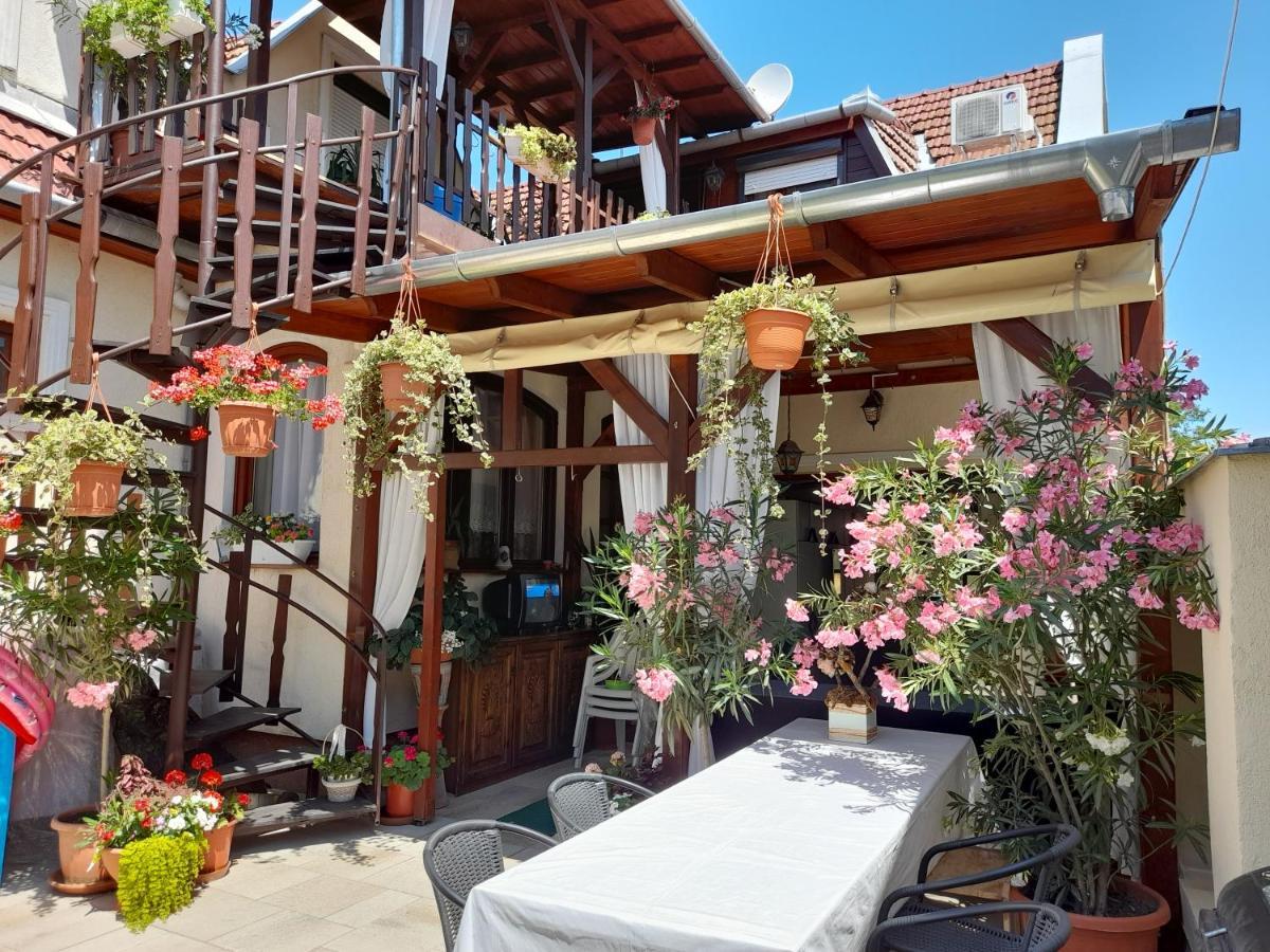 Aranka Apartman Gyula Exterior photo